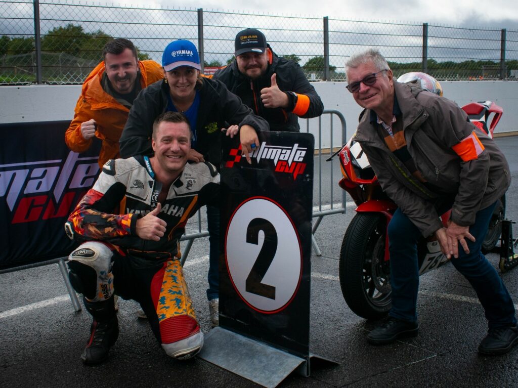 Sébastien Chavanon célébrant une deuxième place au Vigeant 2025 Ultimate Cup 600