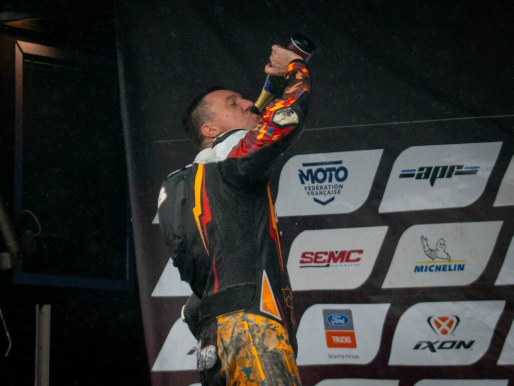 Sébastien Chavanon célébrant un très beau résultat en Ultimate Cup 600